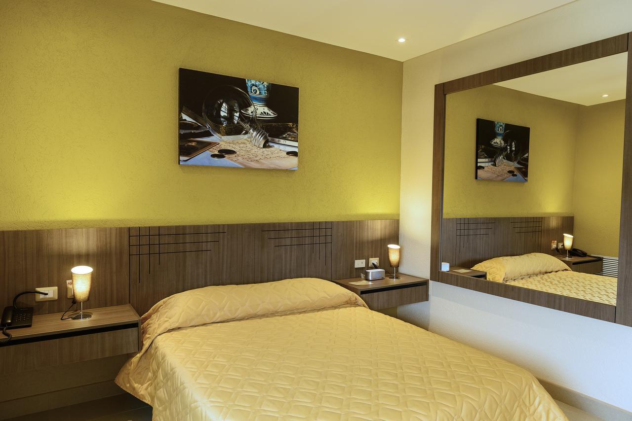 Np Hotel Y Suites Guayaquil Exterior photo