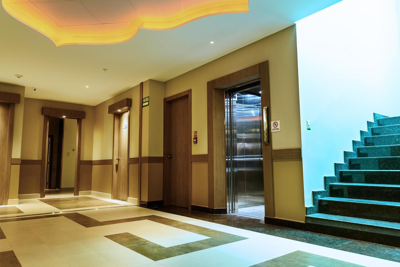 Np Hotel Y Suites Guayaquil Exterior photo
