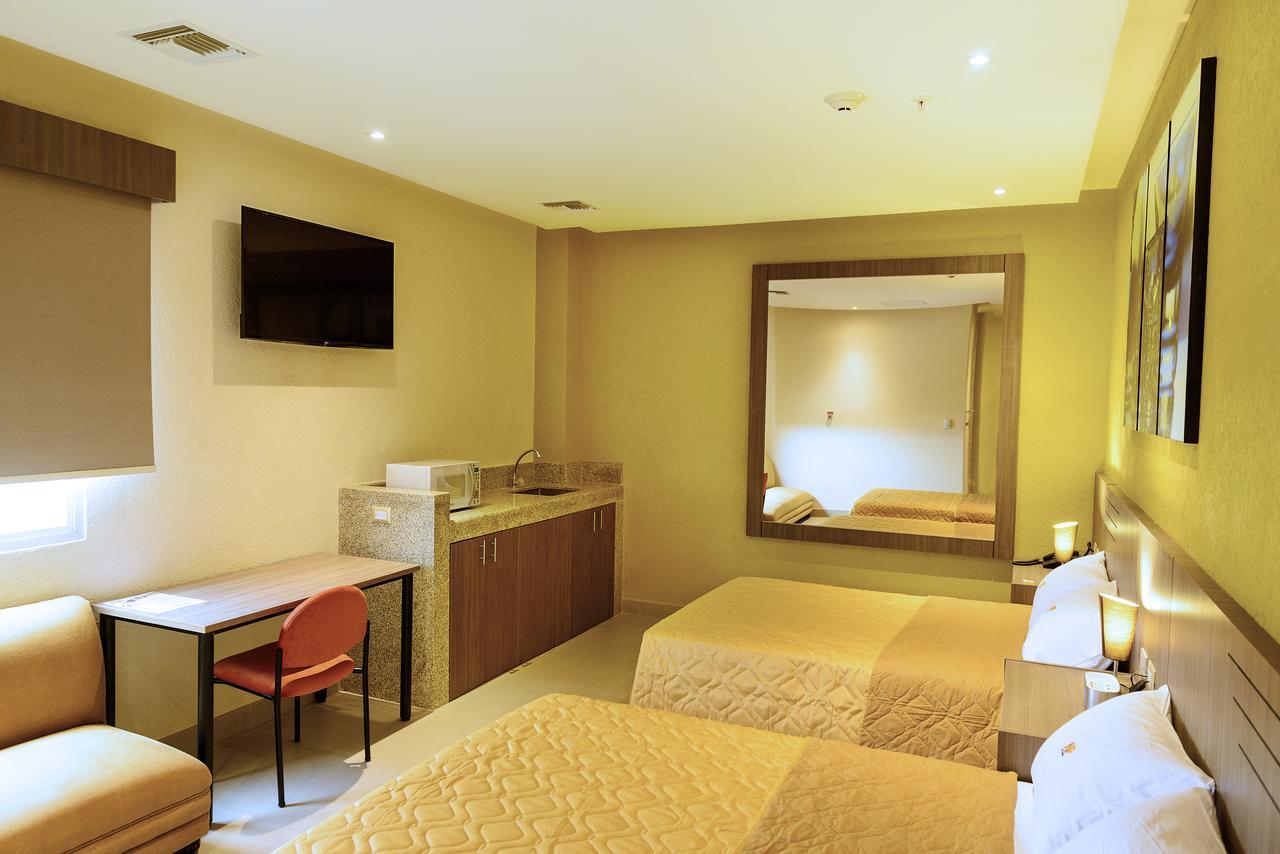 Np Hotel Y Suites Guayaquil Exterior photo